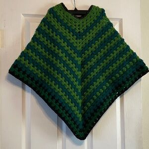 Hand crafted green crochet yarn knit Girl’s M L St. Patrick’s Summer Fall poncho
